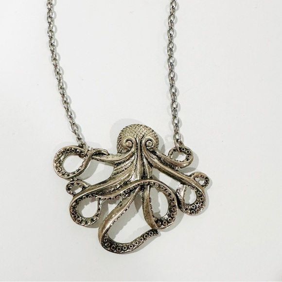 Silver Tone Octopus Necklace - Picture 1 of 4